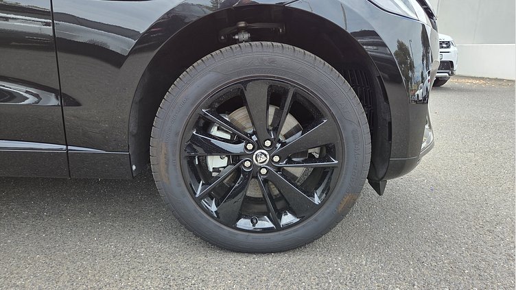 2025 Approved Jaguar F-Pace Santorini Black P250 PETROL P250 R-Dynamic S