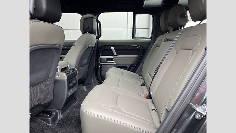 2024 認定中古車 Land Rover Defender 110 カルパチアングレイ D300 AWD（AT） X-DYNAMIC HSE