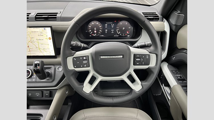 2024 認定中古車 Land Rover Defender 110 カルパチアングレイ D300 AWD（AT） X-DYNAMIC HSE