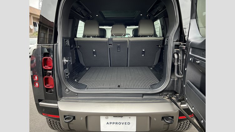 2024 認定中古車 Land Rover Defender 110 カルパチアングレイ D300 AWD（AT） X-DYNAMIC HSE