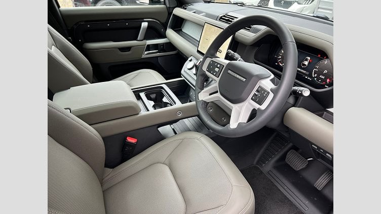 2024 認定中古車 Land Rover Defender 110 カルパチアングレイ D300 AWD（AT） X-DYNAMIC HSE