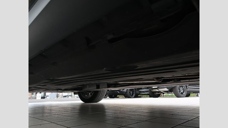 2022 認定中古車 Land Rover Range Rover Evoque サントリーニブラック P200 AWD（オートマチック） SE