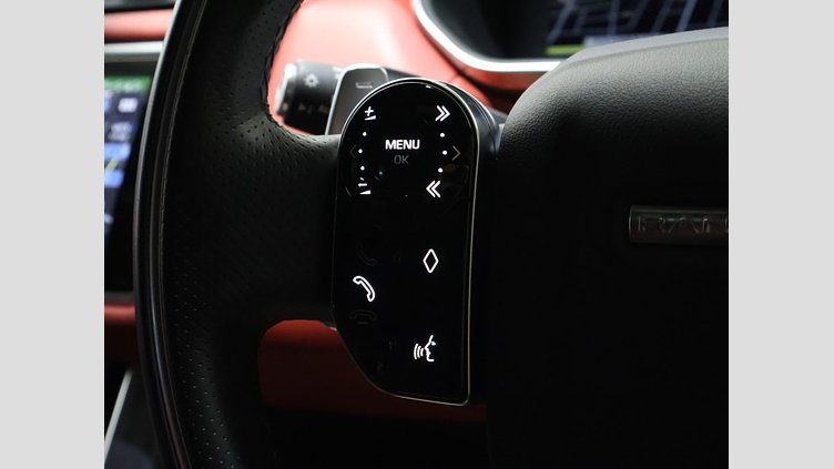 2020 認定中古車 Land Rover Range Rover Sport サントリーニブラック 3.0リッターTDV6ディーゼル（258 PS） HSE DYNAMIC