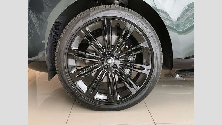 2024 認定中古車 Land Rover Range Rover ベルグレイヴィアグリーン D300 AWD MHEV（AT） スタンダードホイールベース Autobiography