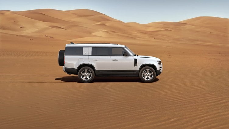 2024 認定中古車 Land Rover Defender 130 フジホワイト D300 AWD（AT） SE