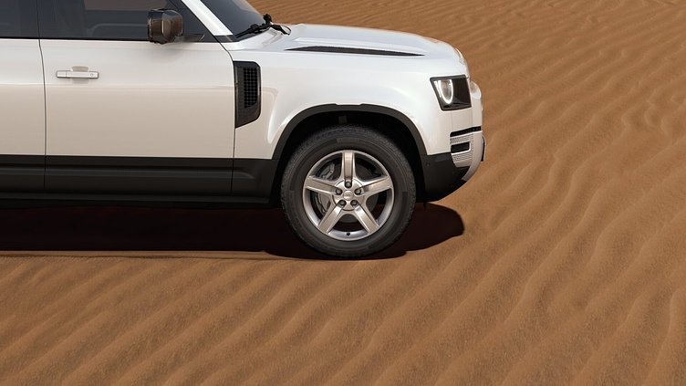 2024 認定中古車 Land Rover Defender 130 フジホワイト D300 AWD（AT） SE