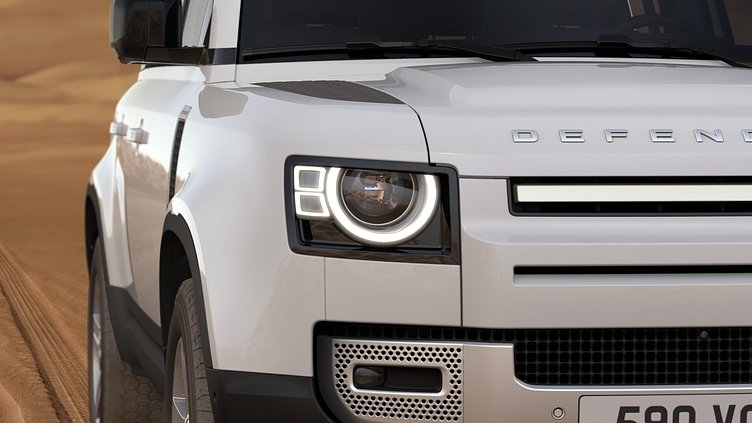 2024 認定中古車 Land Rover Defender 130 フジホワイト D300 AWD（AT） SE