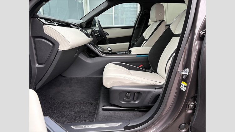 2022 認定中古車 Land Rover Range Rover Velar Charente Grey 2.0 litre i4P​ オーリックエディション