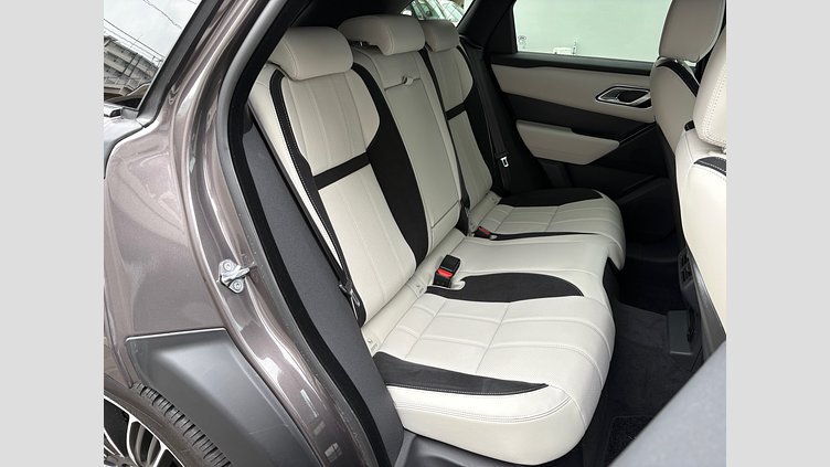 2022 認定中古車 Land Rover Range Rover Velar Charente Grey 2.0 litre i4P​ オーリックエディション