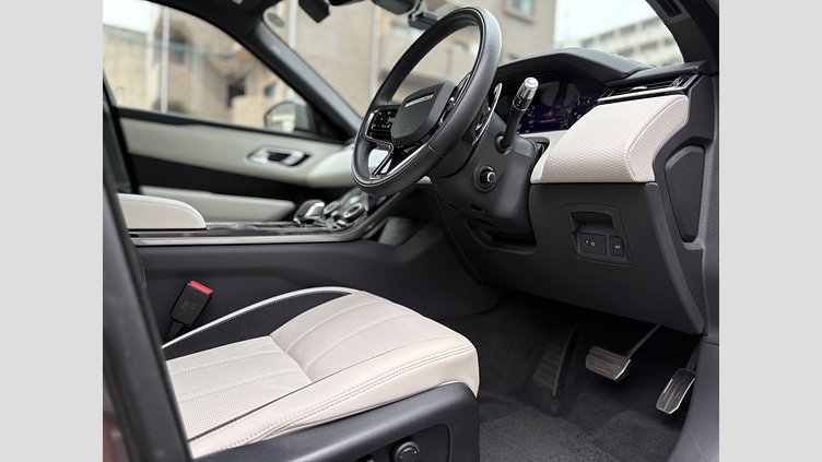 2022 認定中古車 Land Rover Range Rover Velar Charente Grey 2.0 litre i4P​ オーリックエディション