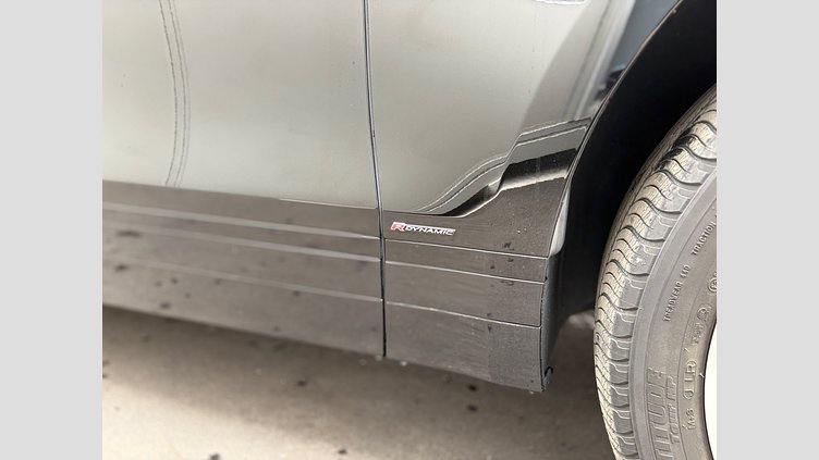 2020 認定中古車 Land Rover Range Rover Velar サントリーニブラック D180 R-DYNAMIC S