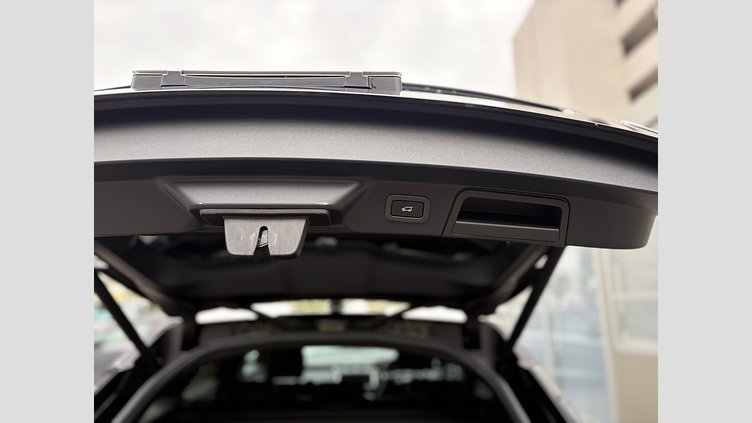 2020 認定中古車 Land Rover Range Rover Velar サントリーニブラック D180 R-DYNAMIC S