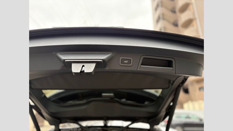 2020 認定中古車 Land Rover Range Rover Velar サントリーニブラック D180 R-DYNAMIC S