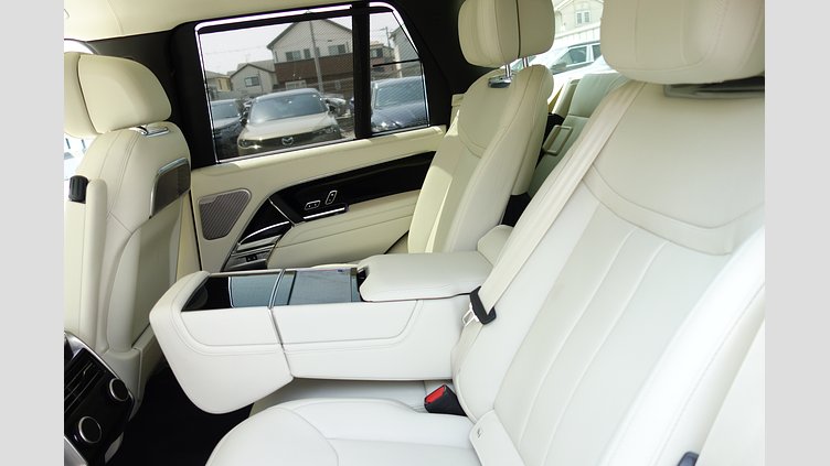 2025 認定中古車 Land Rover Range Rover バトゥミゴールド P550 AWD PHEV（AT） スタンダードホイールベース Autobiography