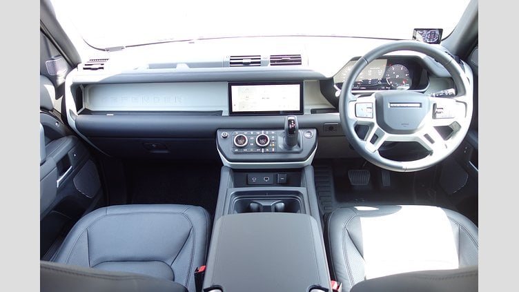 2024 認定中古車 Land Rover Defender 110 サントリーニブラック D300 AWD（AT） S