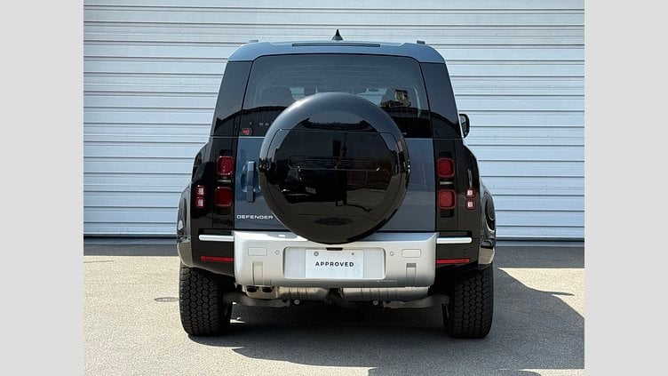 2024 認定中古車 Land Rover Defender 110 サントリーニブラック D300 AWD（AT） S