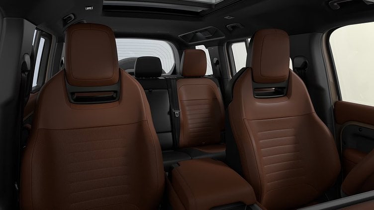 2025 Nowy Land Rover Defender 110 Charante Grey P635 OCTA