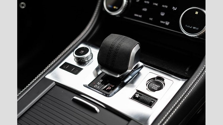 2024 Approved Jaguar F-Pace Santorini Black D300 AWD AUTOMATIC R-DYNAMIC SE