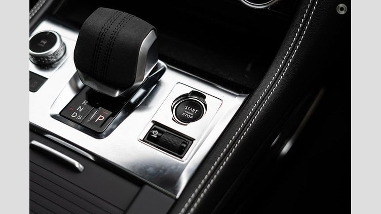 2024 Approved Jaguar F-Pace Santorini Black D300 AWD AUTOMATIC R-DYNAMIC SE