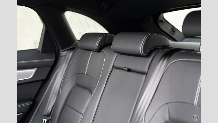 2024 Approved Jaguar F-Pace Santorini Black D300 AWD AUTOMATIC R-DYNAMIC SE