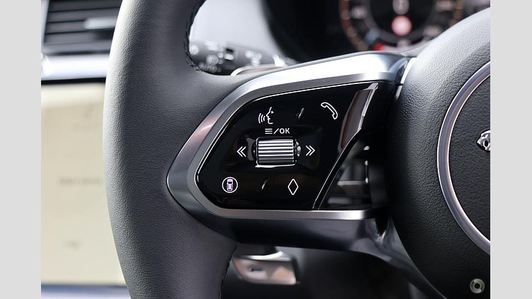 2024 New Jaguar E-Pace Fuji White P250 PETROL R-DYNAMIC HSE