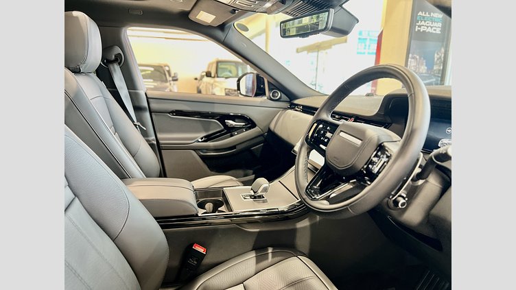 2025 認定中古車 Land Rover Range Rover Evoque サントリーニブラック プラグインハイブリッド（ガソリン） Standard Wheelbase DYNAMIC HSE