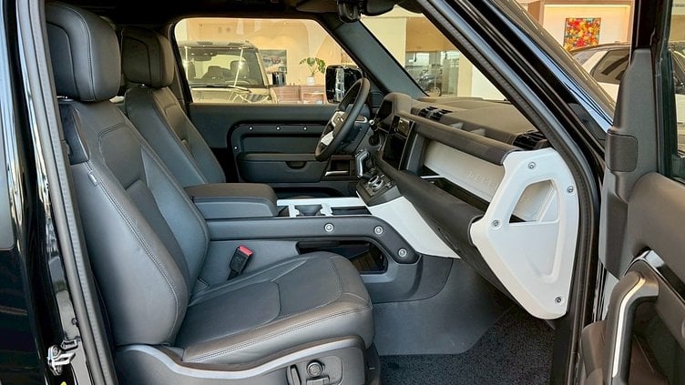 2025 新車 Land Rover Defender 90 Santorini Black D300 X-Dynamic HSE