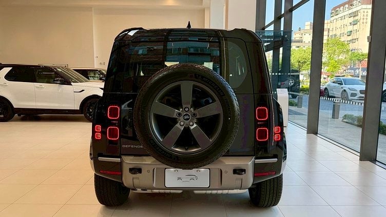 2025 新車 Land Rover Defender 90 Santorini Black D300 X-Dynamic HSE