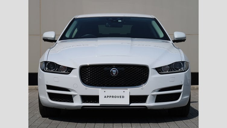 2016 認定中古車 Jaguar XE Yulong White 20ｄ プレステージ