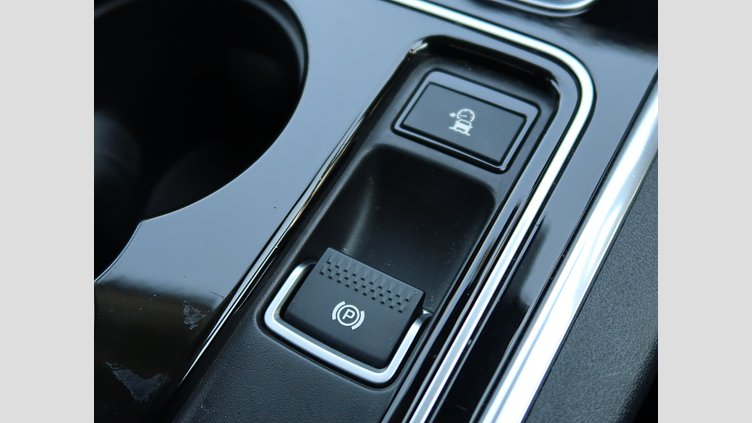 2016 認定中古車 Jaguar XE Yulong White 20ｄ プレステージ