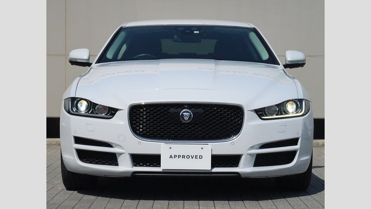2016 認定中古車 Jaguar XE Yulong White 20ｄ プレステージ