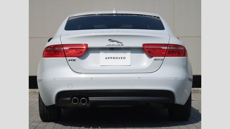 2016 認定中古車 Jaguar XE Yulong White 20ｄ プレステージ
