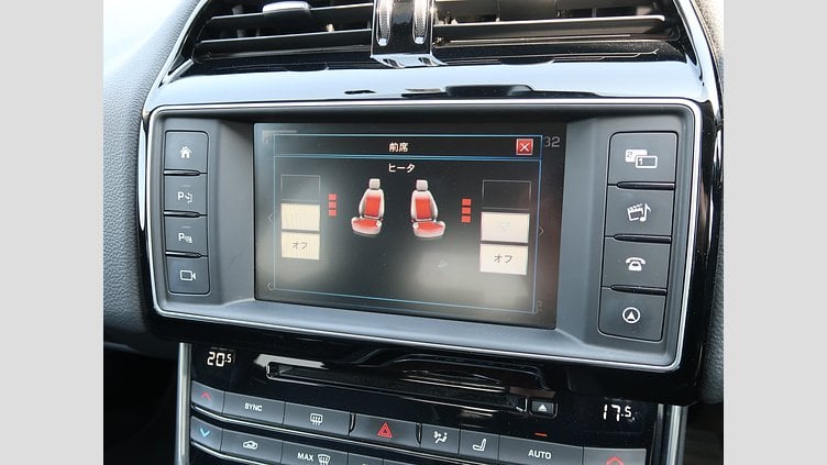 2016 認定中古車 Jaguar XE Yulong White 20ｄ プレステージ