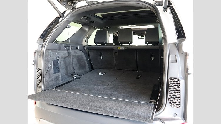 2019 Used Land Rover Discovery Fuji White AWD SE Td6