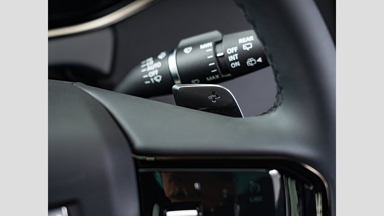 2024 認定中古車 Land Rover Range Rover Evoque オストゥーニパールホワイト P200（ガソリン） スタンダードホイールベース S