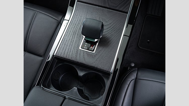 2024 認定中古車 Land Rover Range Rover Evoque オストゥーニパールホワイト P200（ガソリン） スタンダードホイールベース S