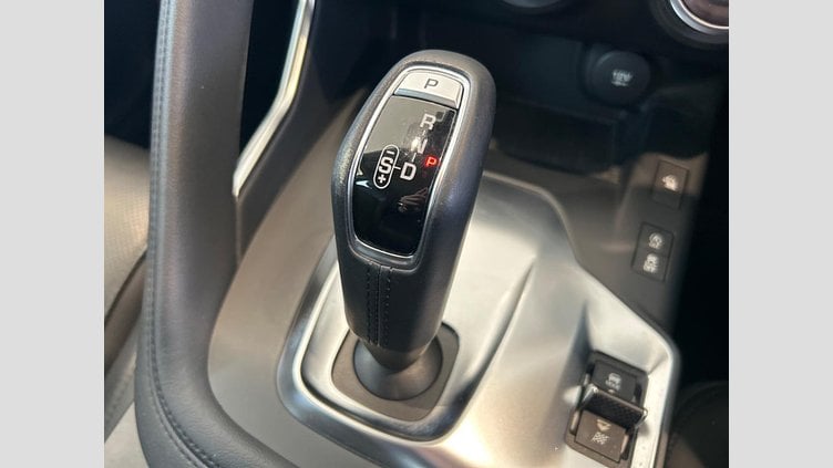 2020 認定中古車 Jaguar E-Pace フジホワイト P200 オートマチック全輪駆動 S