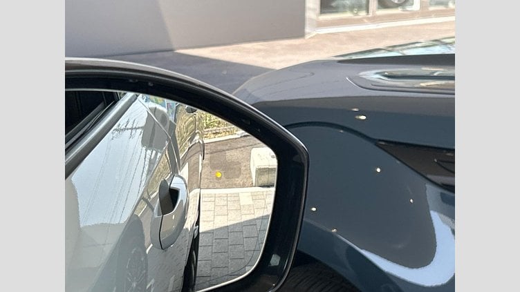 2020 認定中古車 Jaguar E-Pace フジホワイト P200 オートマチック全輪駆動 S