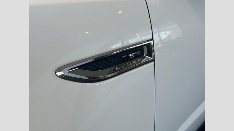 2020 認定中古車 Jaguar E-Pace フジホワイト P200 オートマチック全輪駆動 S