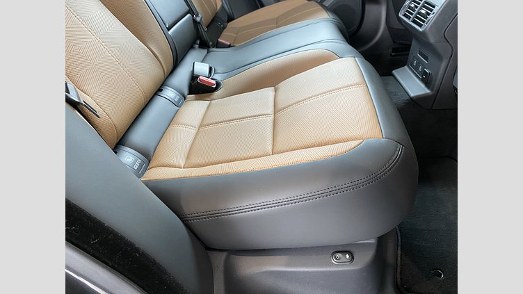 2025 認定中古車 Land Rover Range Rover Velar カルパチアングレイ D200マイルドハイブリッド（ディーゼル） スタンダードホイールベース Dynamic HSE