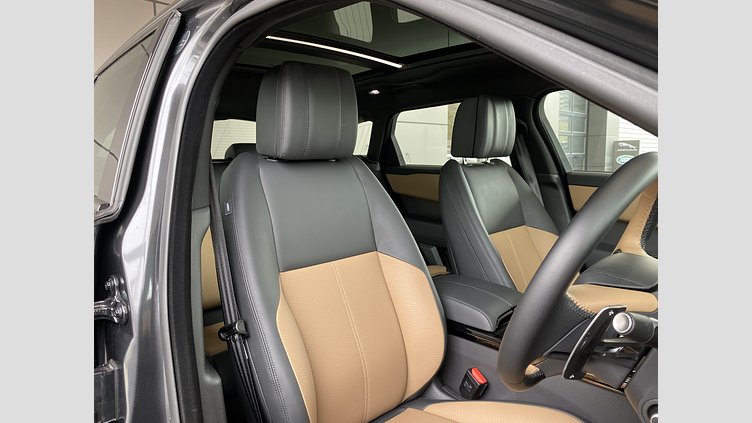 2025 認定中古車 Land Rover Range Rover Velar カルパチアングレイ D200マイルドハイブリッド（ディーゼル） スタンダードホイールベース Dynamic HSE