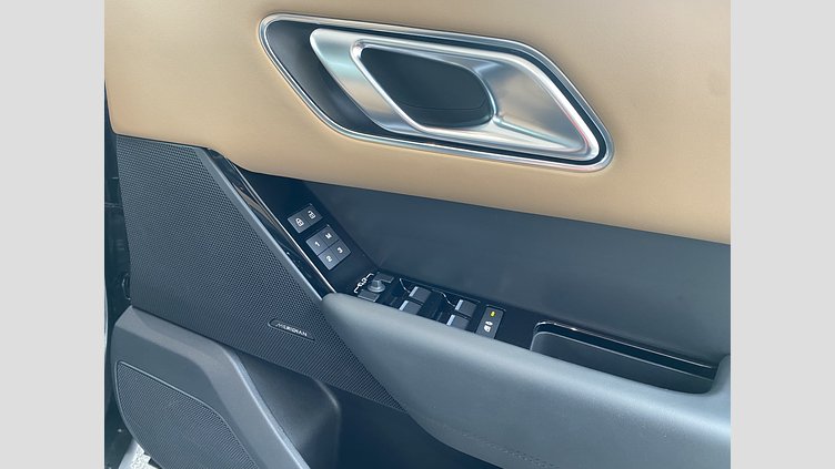 2025 認定中古車 Land Rover Range Rover Velar カルパチアングレイ D200マイルドハイブリッド（ディーゼル） スタンダードホイールベース Dynamic HSE