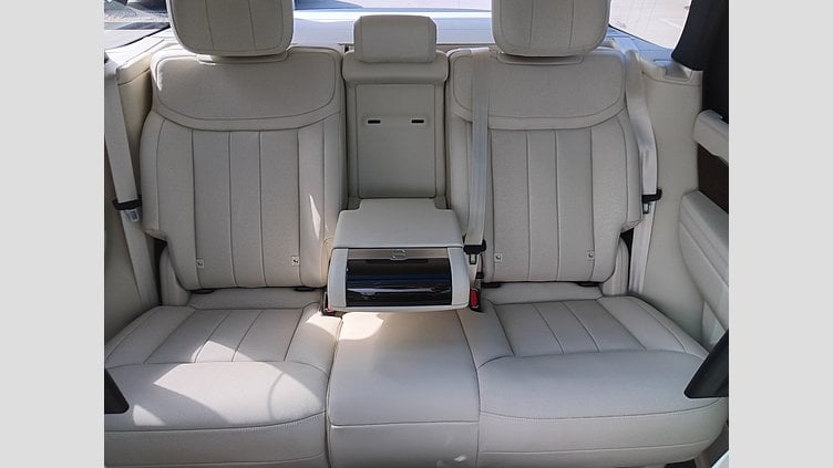 2025 SKLADOVÉ VOZIDLÁ Land Rover Range Rover Charente Grey 3.0D MHEV 350PS  MHEV HSE LWB AWD 