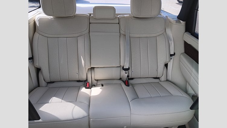 2025 SKLADOVÉ VOZIDLÁ Land Rover Range Rover Charente Grey 3.0D MHEV 350PS  MHEV HSE LWB AWD 