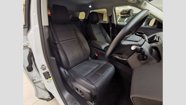 2023 認定中古車 Land Rover Range Rover Evoque フジホワイト P200 AWD（オートマチック） ベース