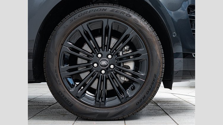 2024 認定中古車 Land Rover Range Rover Evoque カルパチアングレイ P300eプラグインハイブリッド（ガソリン） スタンダードホイールベース DYNAMIC HSE
