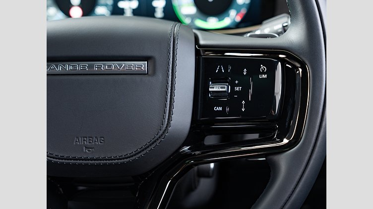 2024 認定中古車 Land Rover Range Rover Evoque カルパチアングレイ P300eプラグインハイブリッド（ガソリン） スタンダードホイールベース DYNAMIC HSE