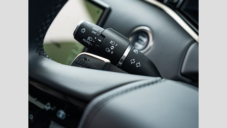 2024 認定中古車 Land Rover Range Rover Evoque カルパチアングレイ P300eプラグインハイブリッド（ガソリン） スタンダードホイールベース DYNAMIC HSE