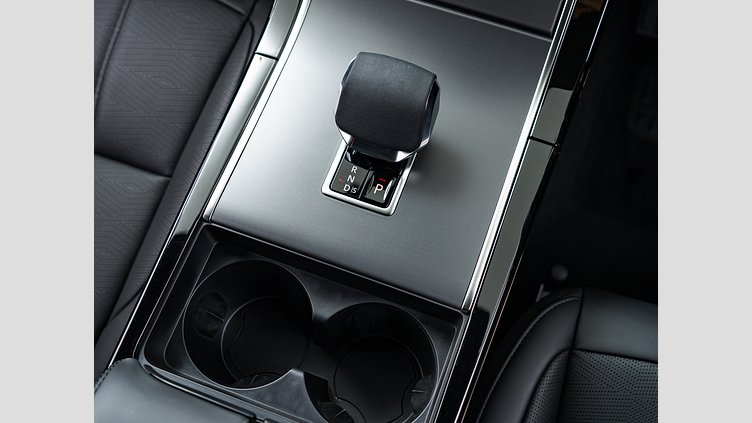 2024 認定中古車 Land Rover Range Rover Evoque カルパチアングレイ P300eプラグインハイブリッド（ガソリン） スタンダードホイールベース DYNAMIC HSE