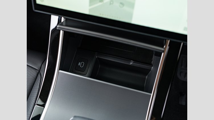 2024 認定中古車 Land Rover Range Rover Evoque カルパチアングレイ P300eプラグインハイブリッド（ガソリン） スタンダードホイールベース DYNAMIC HSE